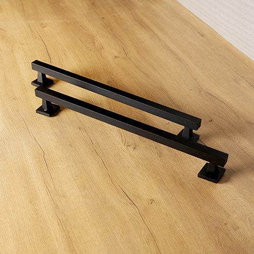 Main door handle LC55153 600mm Matt Black